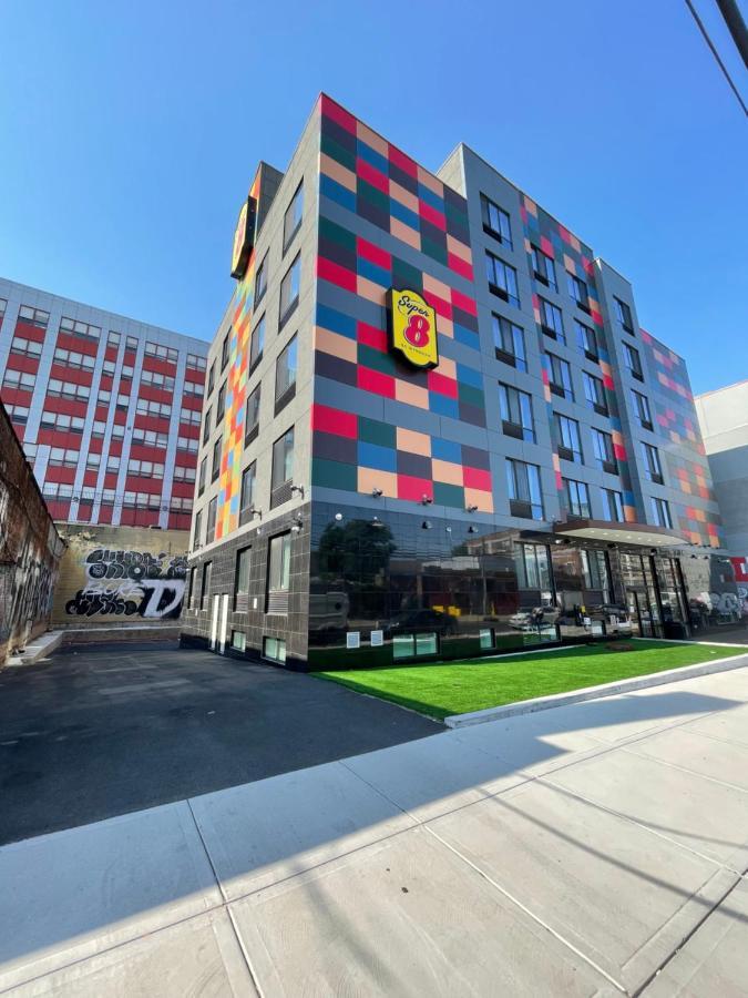 Hotel Super 8 By Wyndham Brooklyn Williamsburg New York Exterior foto
