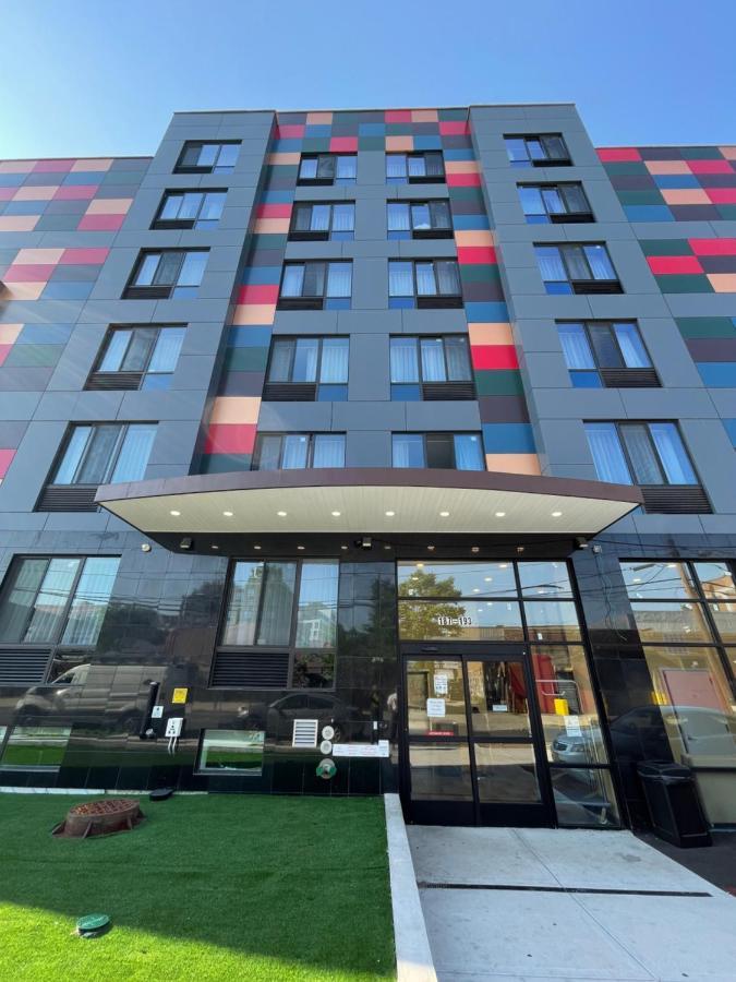 Hotel Super 8 By Wyndham Brooklyn Williamsburg New York Exterior foto